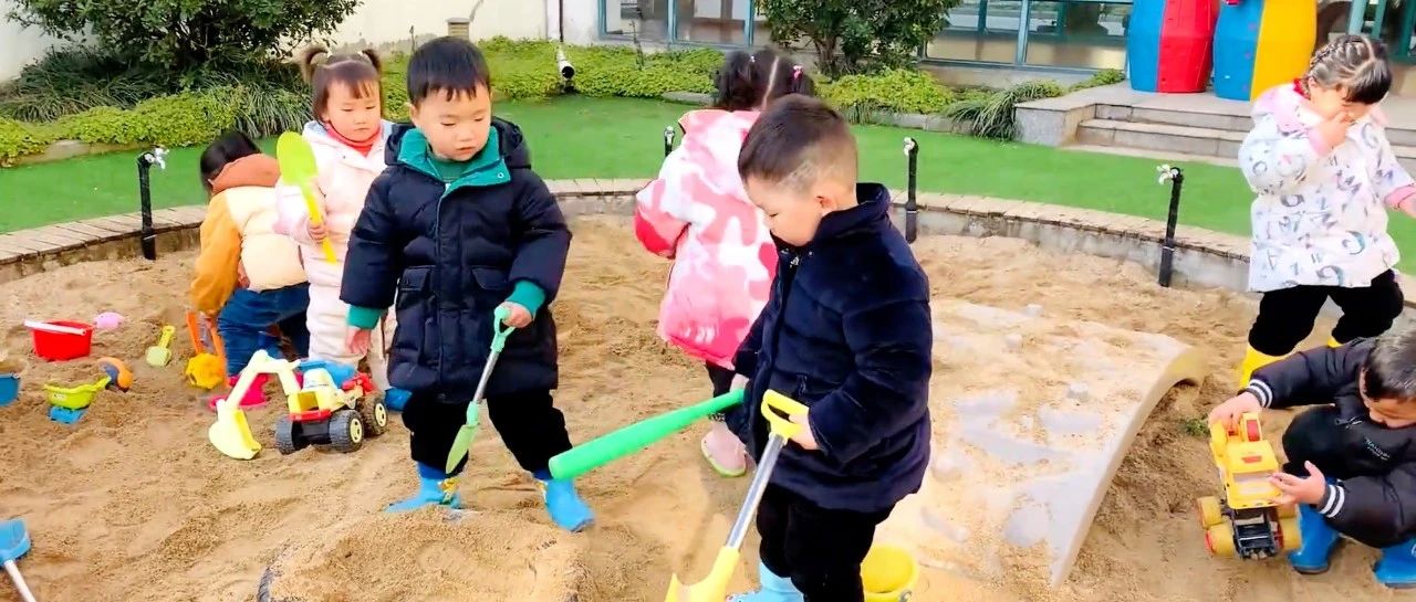 在孩子们游戏的“热闹”中，他们看出了这些“门道”｜2023年全国学前教育宣传月