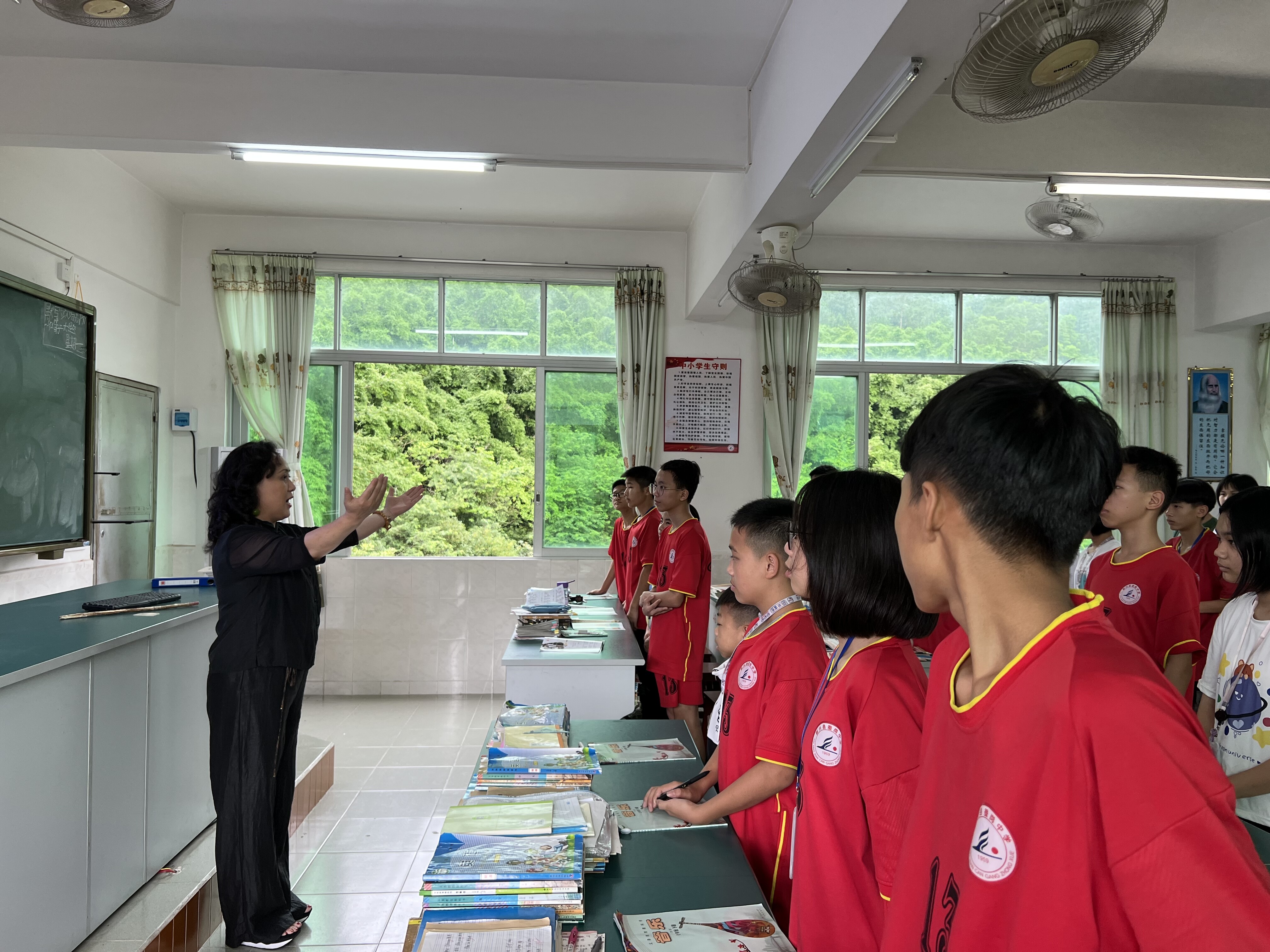   美育浸润行动在新兴县开花结果_4