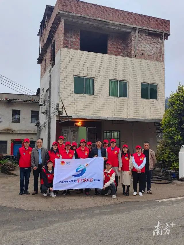 2024年3月,惠州学院师生团队赴河源市和平县热水镇开展示范农房补测调研。 图片